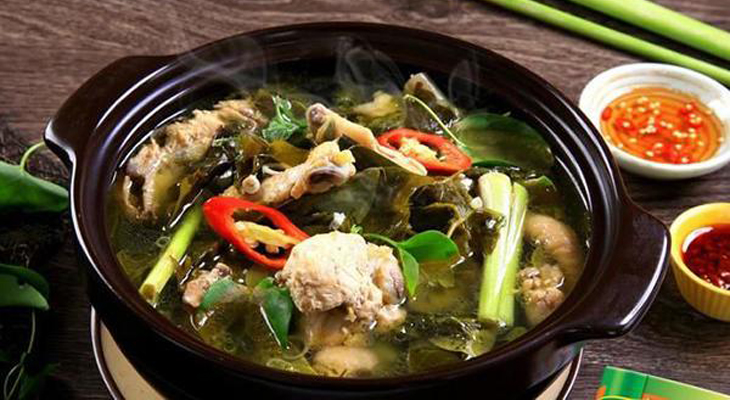 Gà Tre Nấu Lá Giang